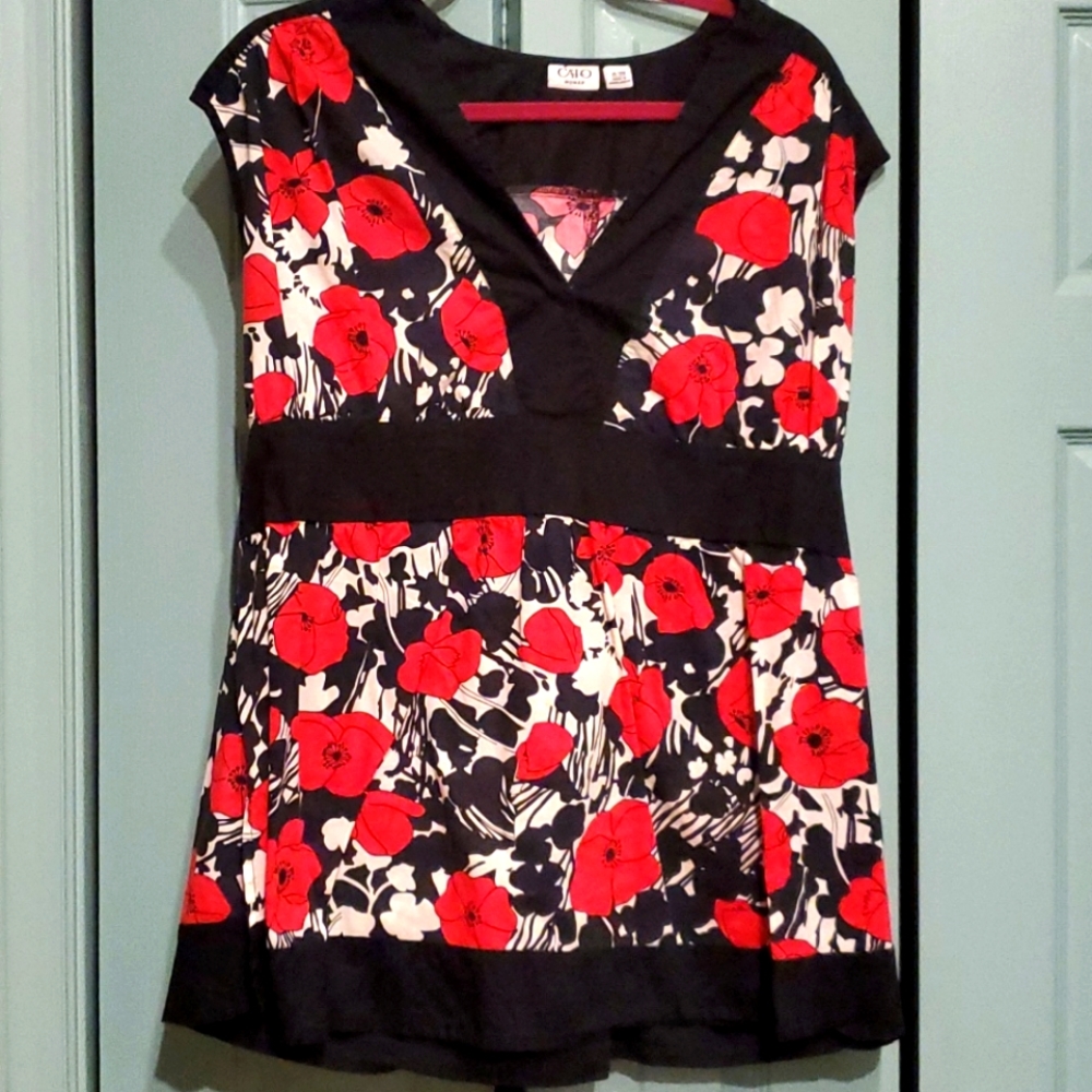 Sleeveless black, white and red poppy blouse